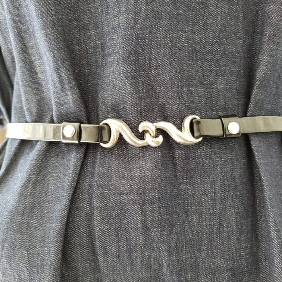 Vintage | Skinny Patent Belt - Picture 2 of 4